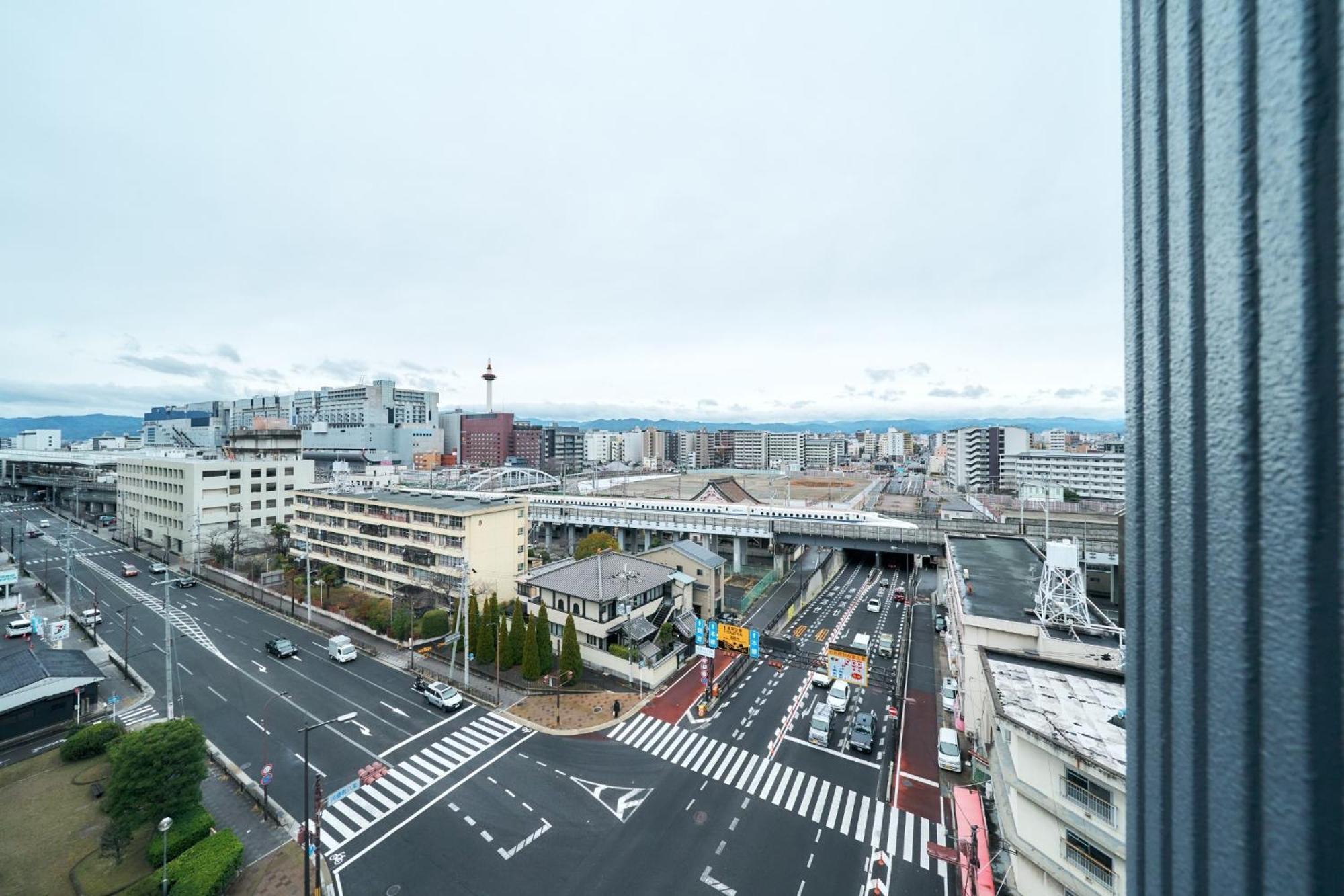 Rakuten Stay Kyoto Station Twin Room With Ceiling Projector — Photos 2